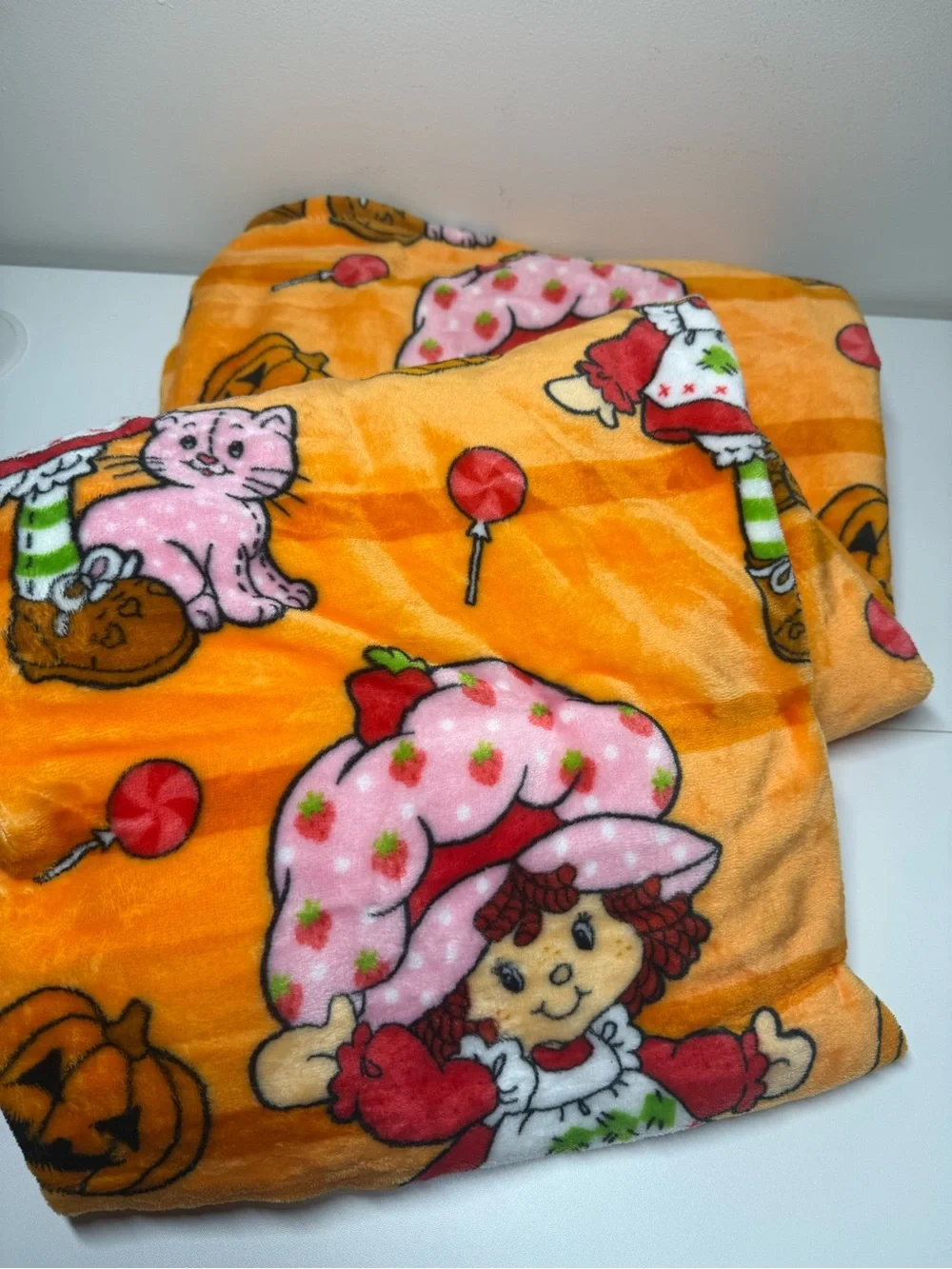 Strawberry Shortcake Halloween Blanket Orange Striped Pumpkin Plush Throw 50x70